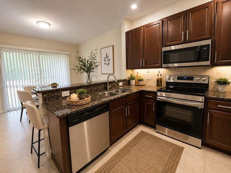21111 NW 14th Pl # 33, Miami Gardens FL 33169