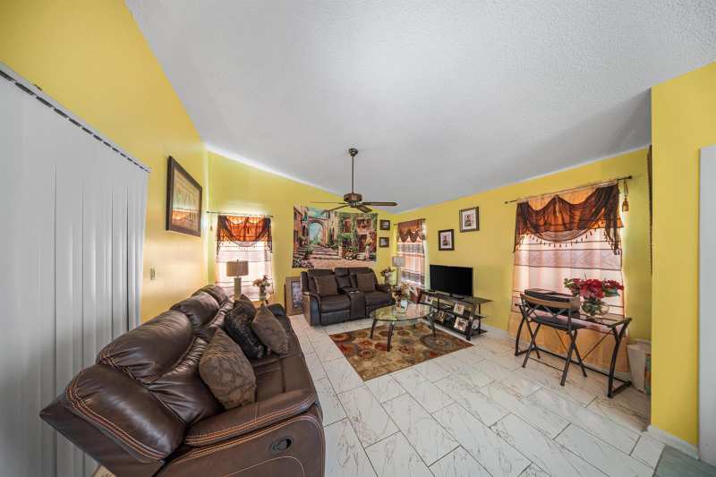 4255 Willow Pond Circle # A, West Palm Beach FL 33417