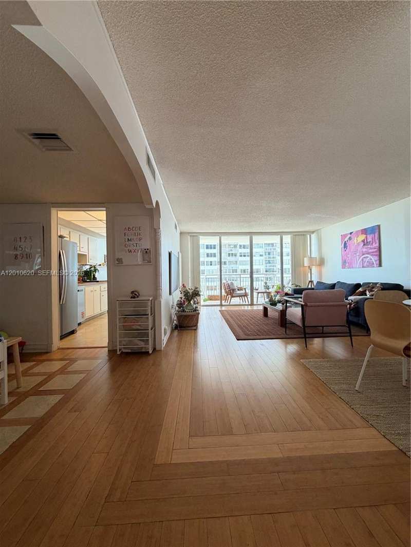 18061 Biscayne Blvd # 601, Aventura FL 33160