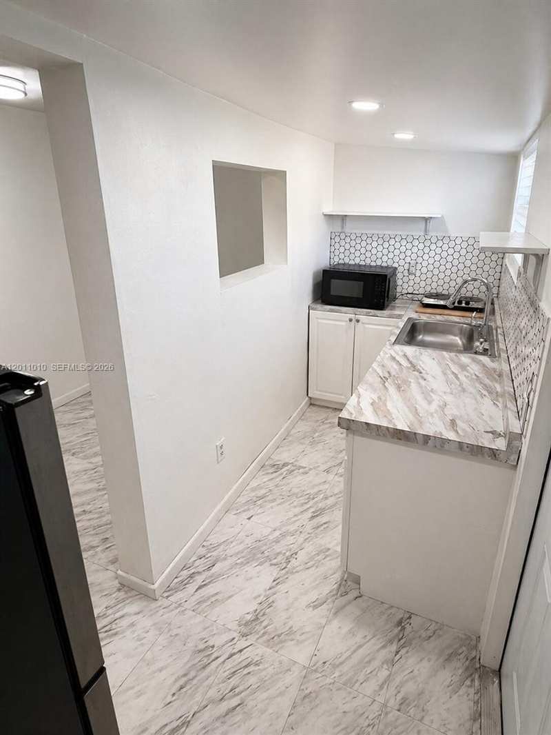 2880 NW 169th Ter # 1, Miami Gardens FL 33056