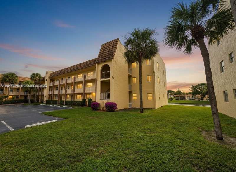 8465 Sunrise Lakes Blvd # 212, Sunrise FL 33322