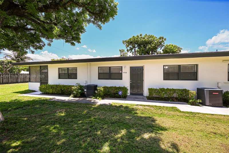 8732 SW 145th St # 8732, Palmetto Bay FL 33176