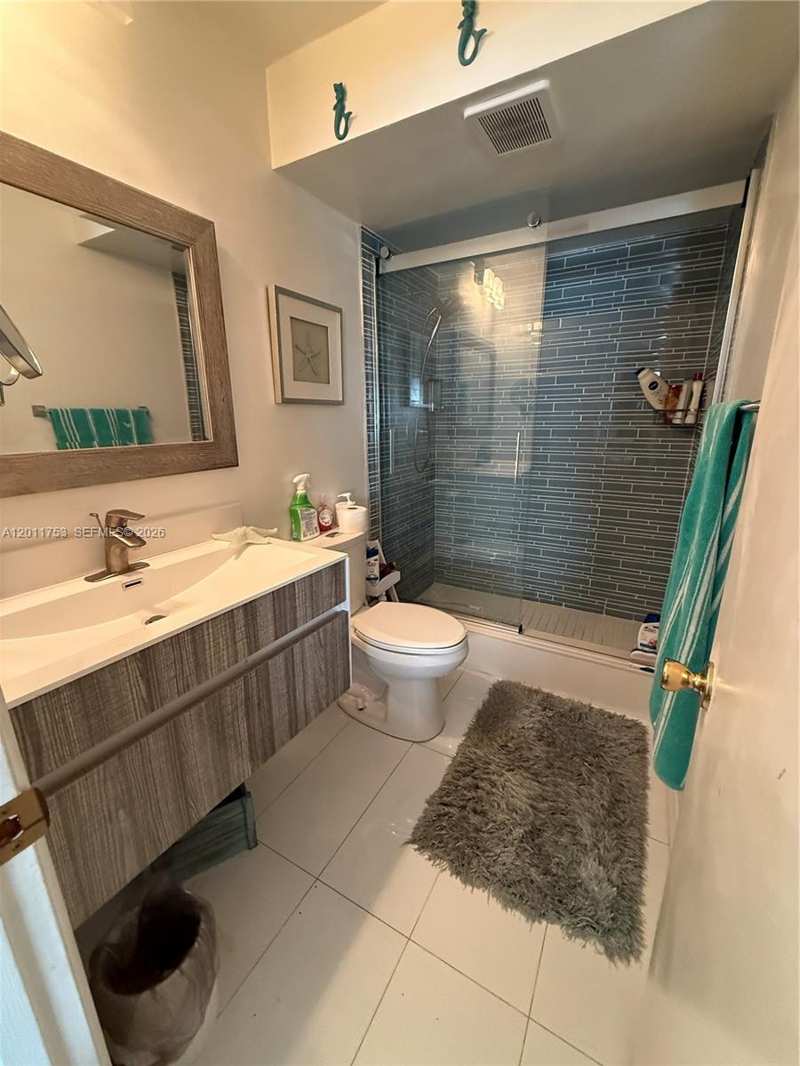 500 NE 14th Ave # 302, Hallandale Beach FL 33009