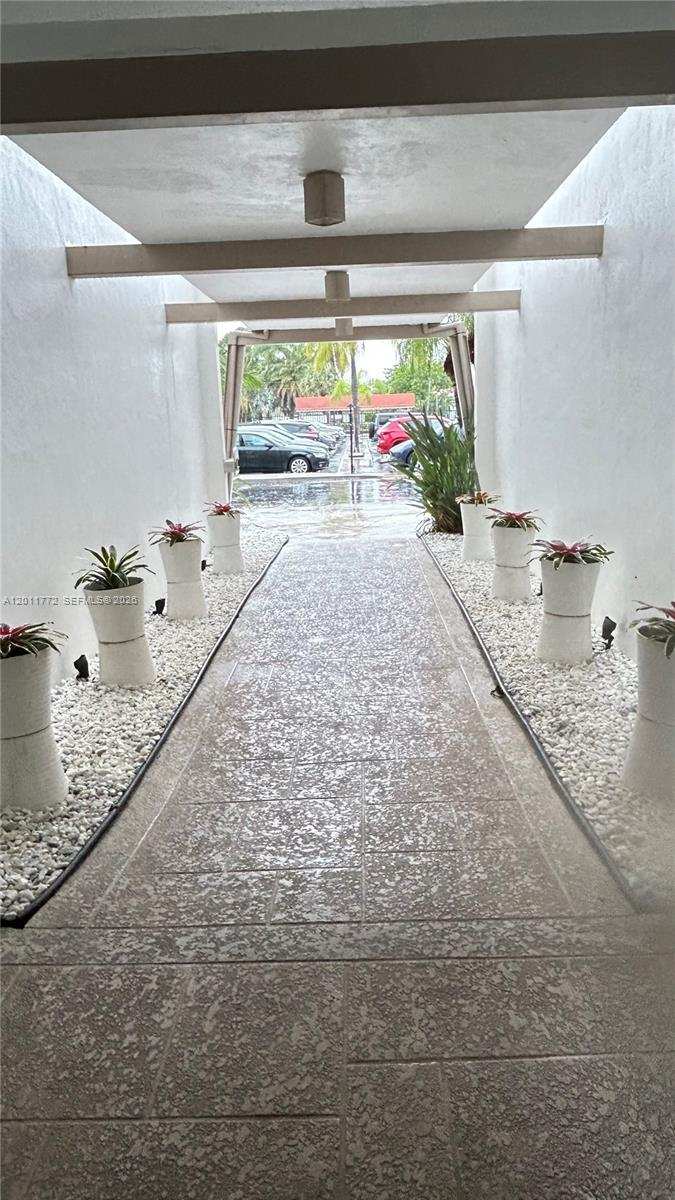 3000 NE 16th Ave # 405, Oakland Park FL 33334
