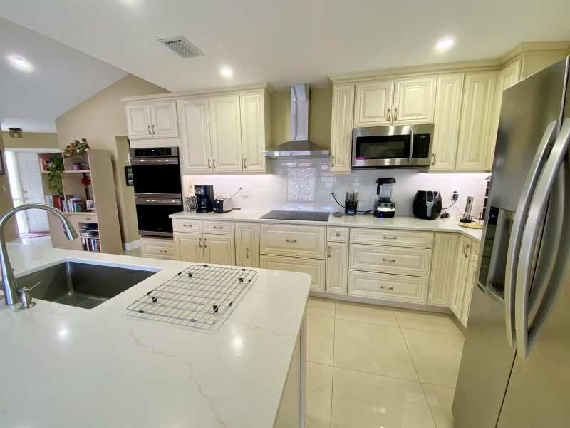 1127 E Seminole Avenue # 13d, Jupiter FL 33477