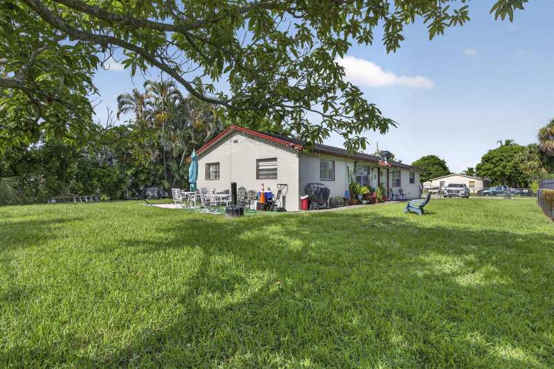 1602 Meridian Road, West Palm Beach FL 33417