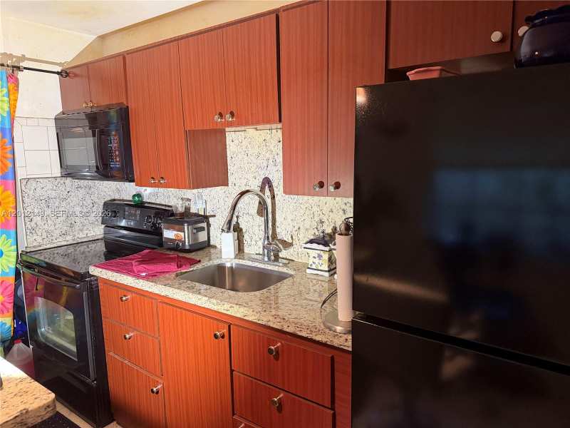2305 NE 135th Ter, North Miami Beach FL 33181