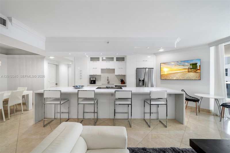 4775 Collins Ave # 1504, Miami Beach FL 33140