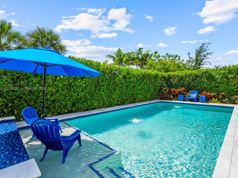 4460 Waterside Dr, Oakland Park FL 33309
