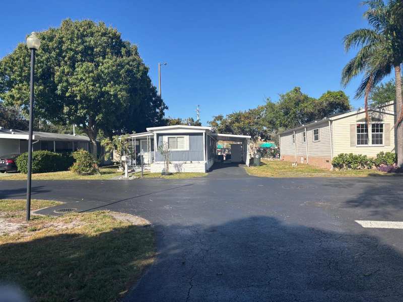 6931 NW 45th Terrace, Coconut Creek FL 33073