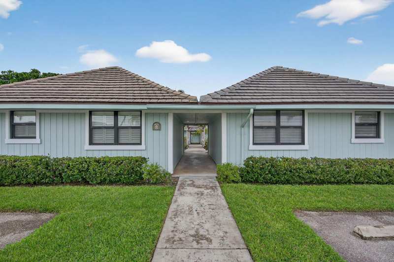 1127 E Seminole Avenue # 8a, Jupiter FL 33477