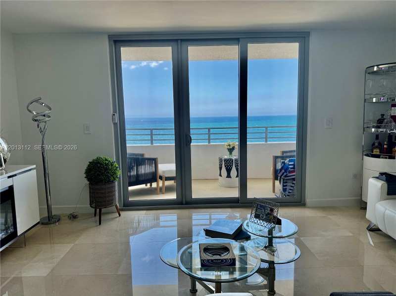 5555 Collins Ave # 14E, Miami Beach FL 33140