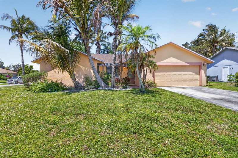 9389 Longmeadow Circle, Boynton Beach FL 33436