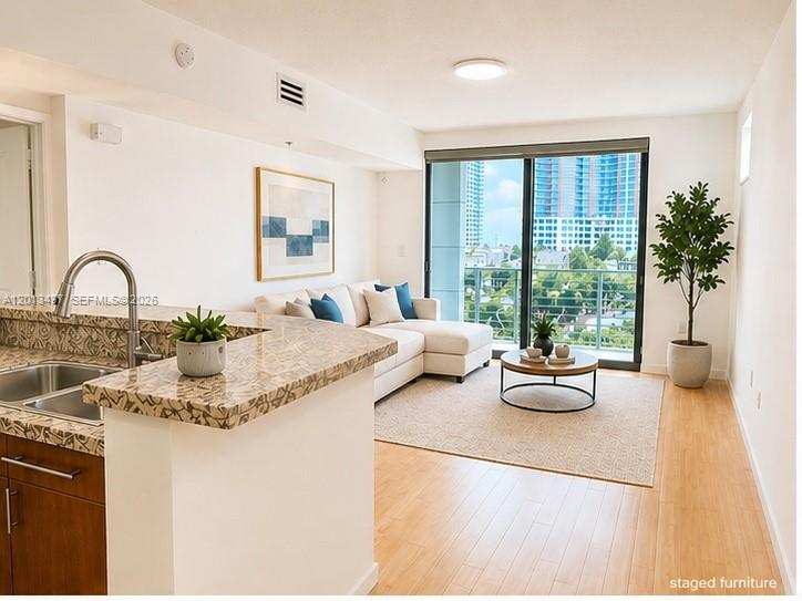 110 Washington Ave # 1710, Miami Beach FL 33139