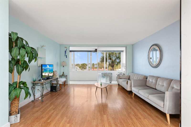 401 N Riverside Drive # 406, Pompano Beach FL 33062