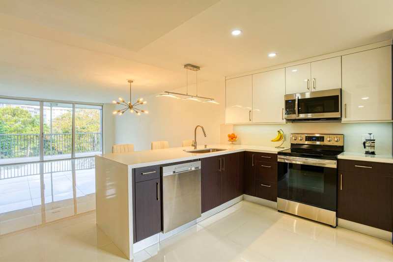 535 Oaks Drive # 510, Pompano Beach FL 33069