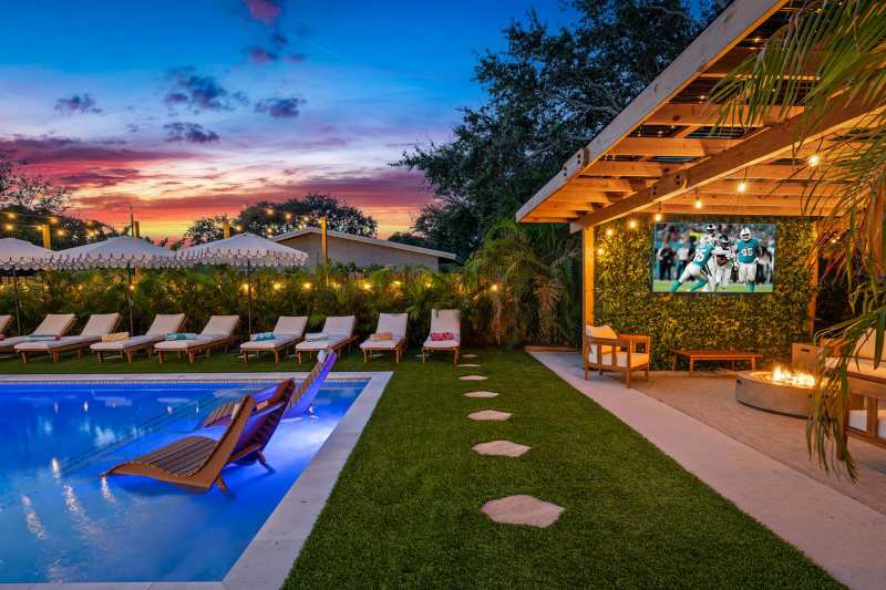 275 NE 16th Street, Delray Beach FL 33444