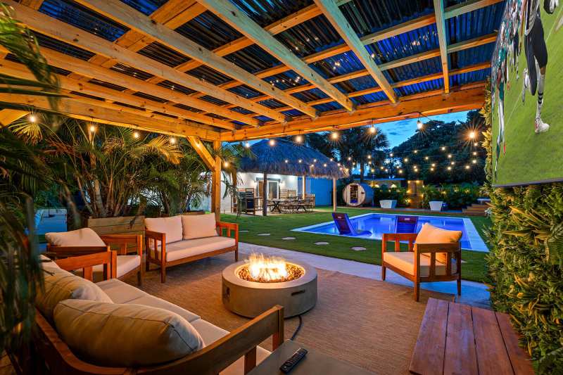 275 NE 16th Street, Delray Beach FL 33444