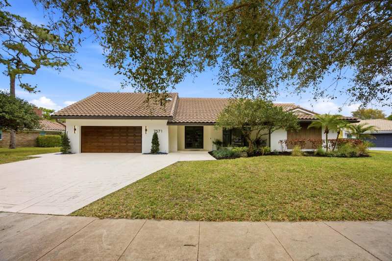 7571 Estrella Circle, Boca Raton FL 33433