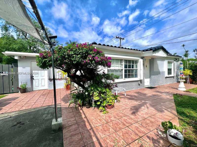 1465 SW 28th Way, Fort Lauderdale FL 33312