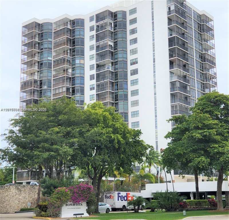 3375 N Country Club Dr # 203, Aventura FL 33180