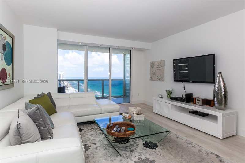 1830 S Ocean Dr # 3711, Hallandale Beach FL 33009