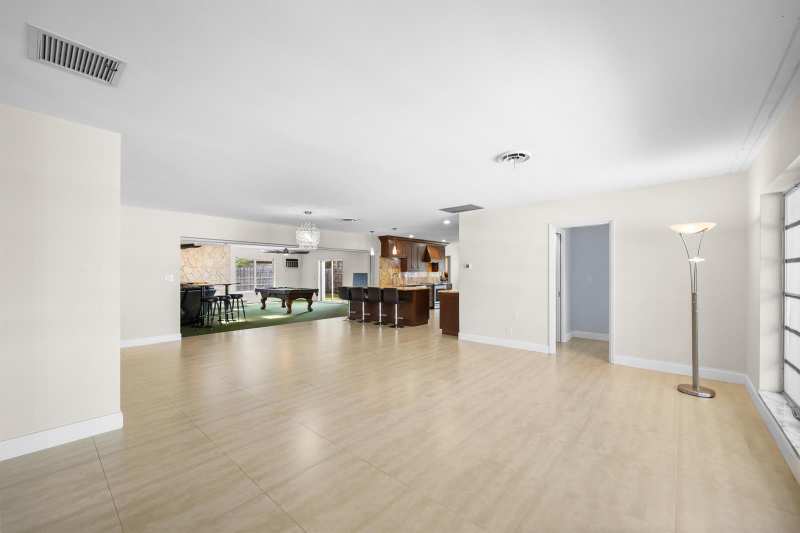 1500 SE 24th Avenue, Pompano Beach FL 33062