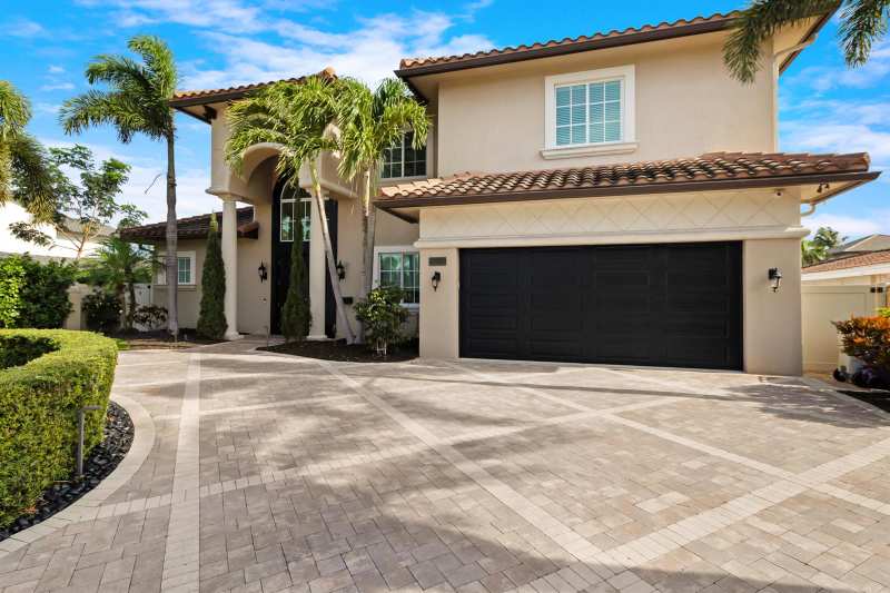 2461 SE 10th Street, Pompano Beach FL 33062