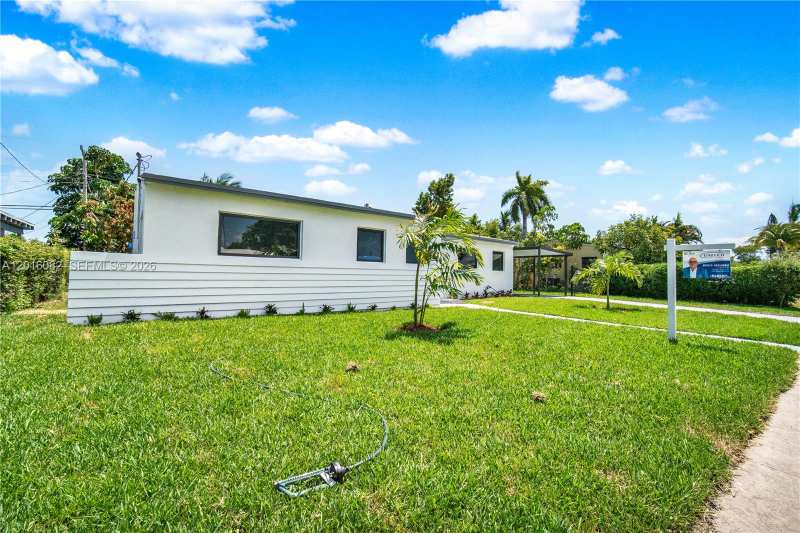1020 NW 197th Ter, Miami Gardens FL 33169