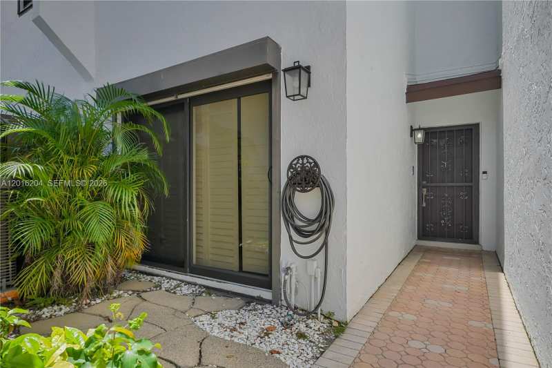 1301 N Riverside Dr # 7, Pompano Beach FL 33062