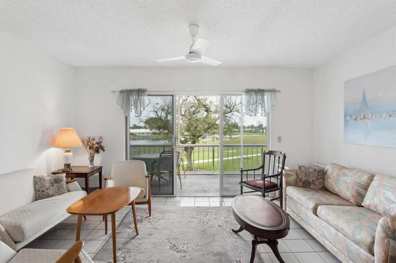 250 John F Kennedy Drive # 202, Atlantis FL 33462