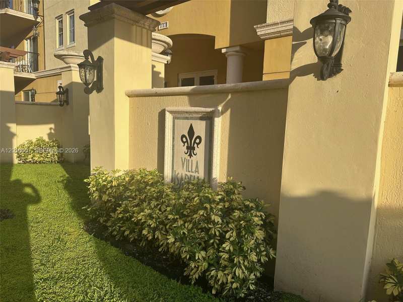 322 Madeira Ave # 302, Coral Gables FL 33134
