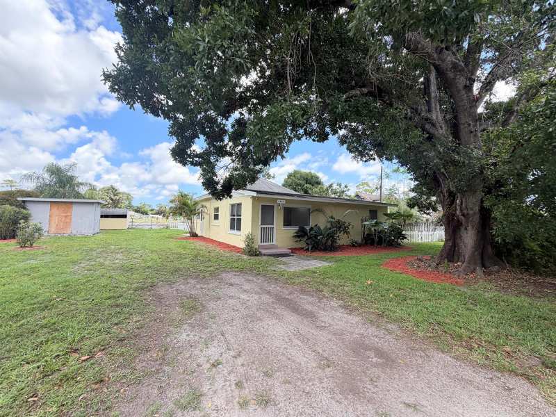 4905 Williams Road, Palm Beach Gardens FL 33418