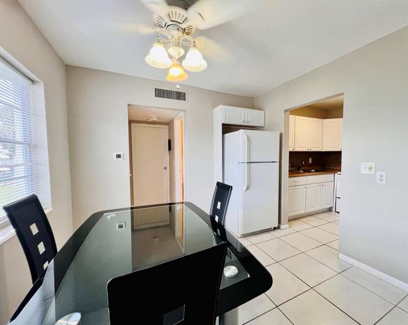 165 Coventry G, West Palm Beach FL 33417