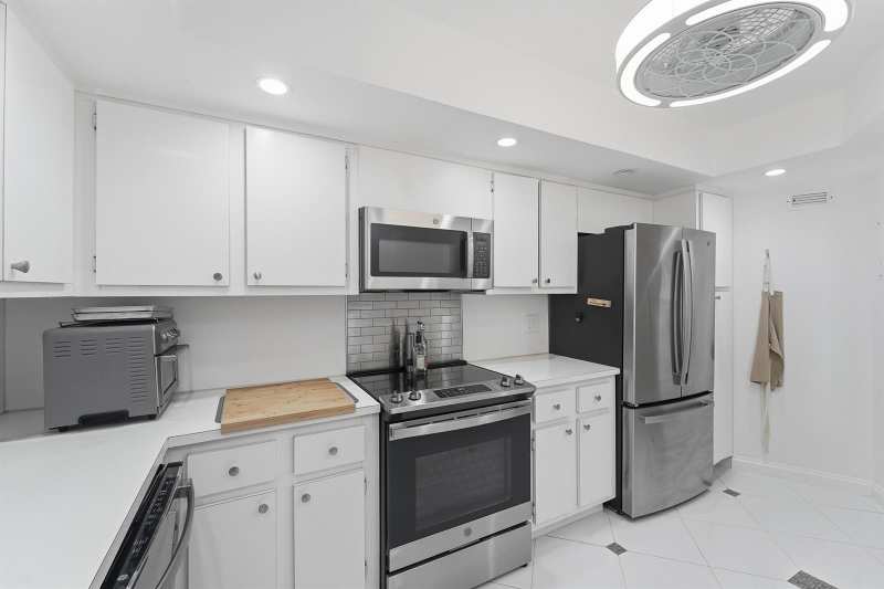 2681 S Course Drive # 808, Pompano Beach FL 33069