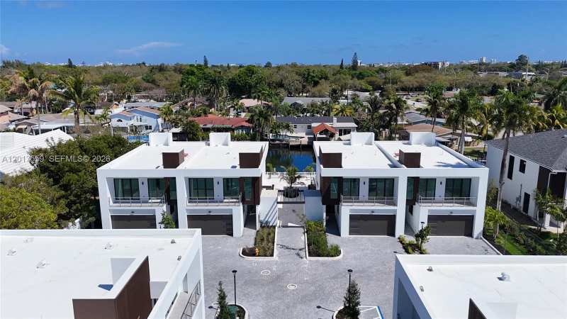 4640 SW 32nd Ave # D1, Dania Beach FL 33312