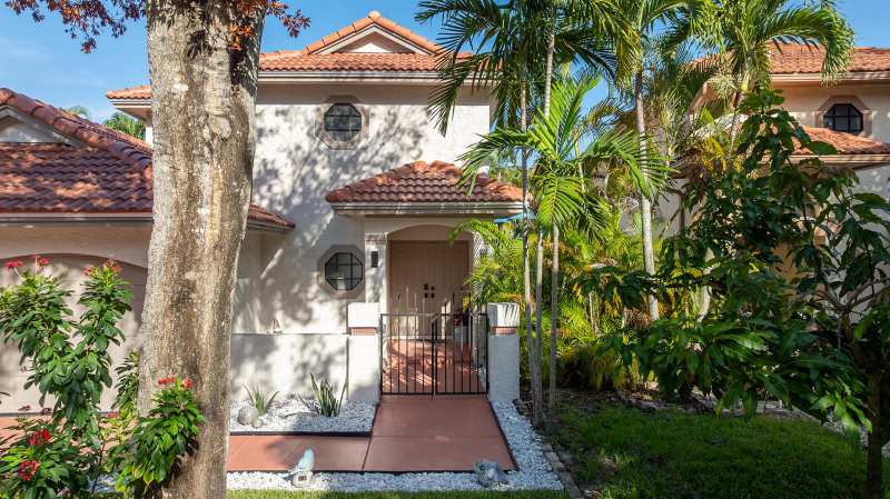 484 NW 38th Terrace, Deerfield Beach FL 33442