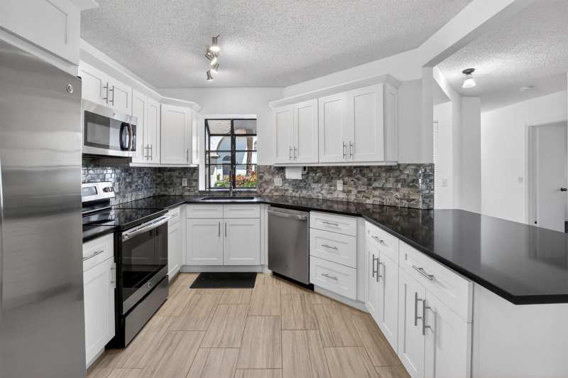 5259 Europa Drive # D, Boynton Beach FL 33437