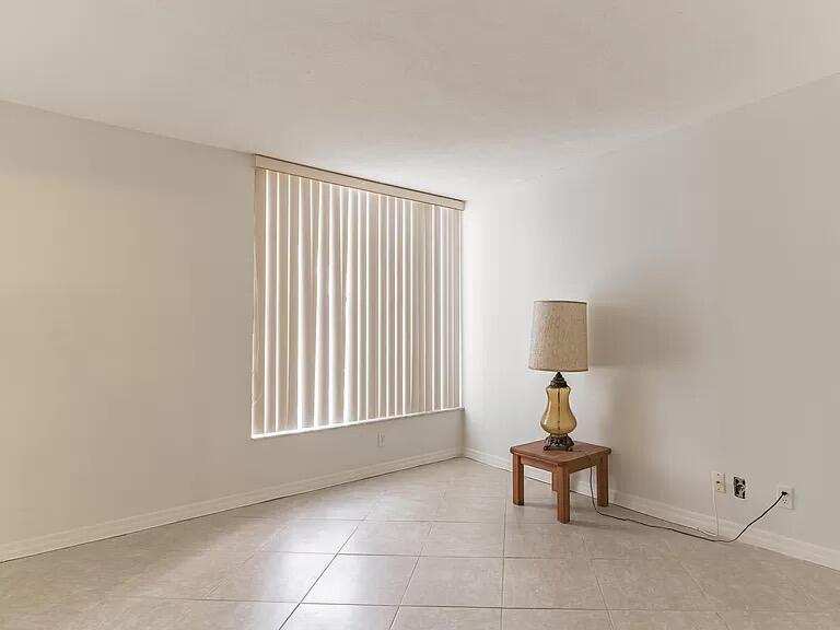 6901 Cypress Road # C14, Plantation FL 33317