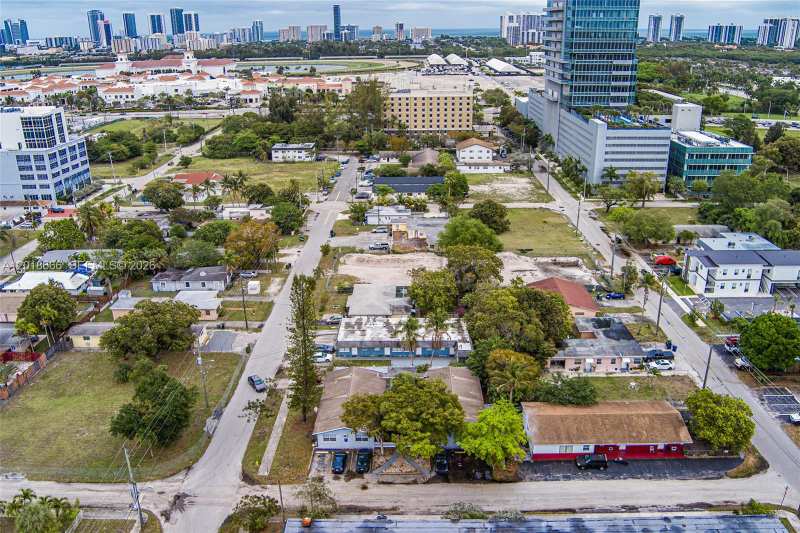 923 SE 2nd Ave # 1, Hallandale Beach FL 33009