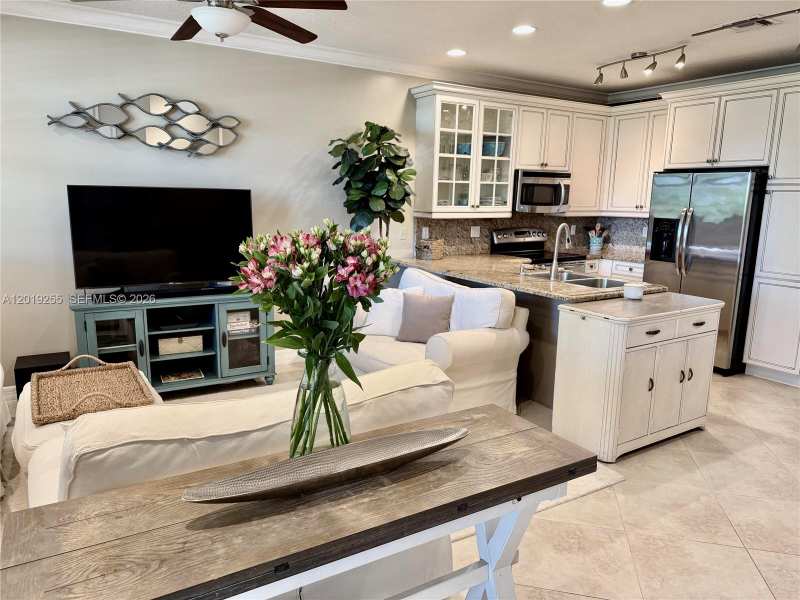 867 S Ocean Blvd, Pompano Beach FL 33062