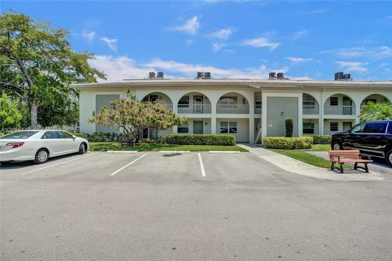 1108 Bahama Bnd # B1, Coconut Creek FL 33066