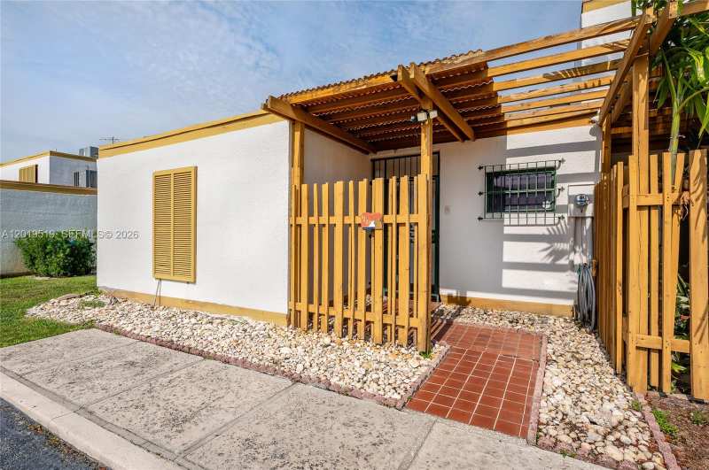 1220 SW 131st Place Cir W # 1220, Miami FL 33184