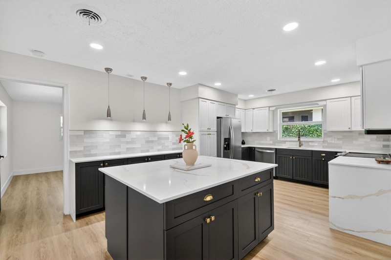 1221 Singer Drive, Singer Island FL 33404