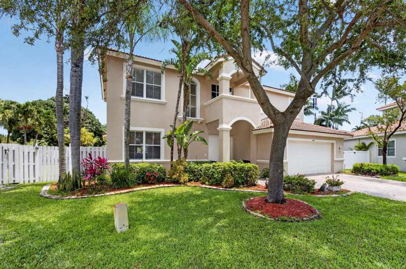 6207 Shadow Tree Lane, Lake Worth FL 33463
