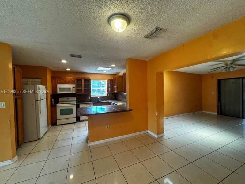 1251 NW 190th St, Miami Gardens FL 33169