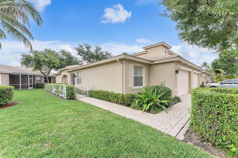 8541 Water Cay, West Palm Beach FL 33411