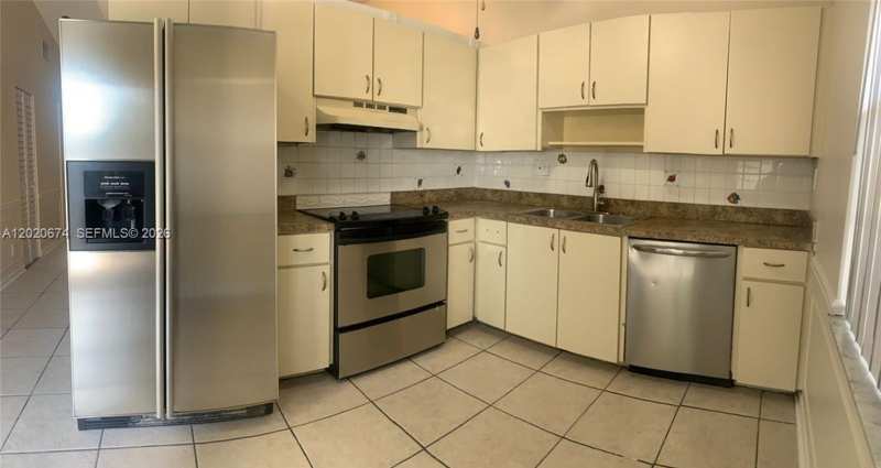 551 NW 46th St # 0, Deerfield Beach FL 33064