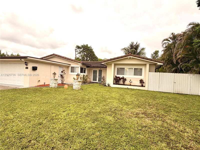 661 SW 67th Ave, Pembroke Pines FL 33023