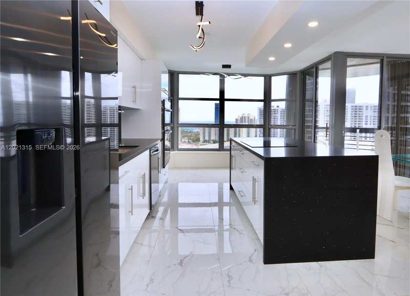 3530 Mystic Pointe Dr # 2510, Aventura FL 33180